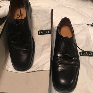 Men’s dress shoes